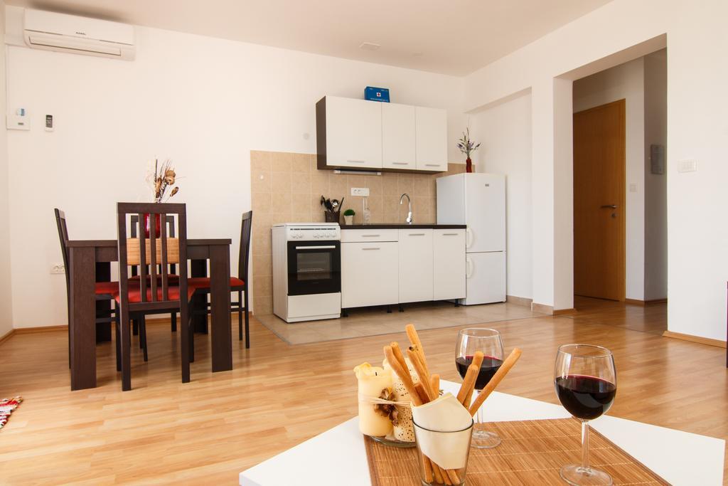 Apartments Villa Stari Koko Omis Exterior photo